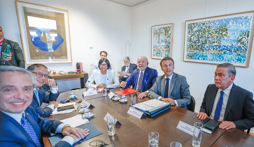 Reunión presidida por Emmanuel Macron sobre situación de Venezuela el 17JUL23 en Bruselas.