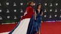 Arropado con una bandera cubana, Yotuel, autor de Patria y Vida, arriba junto a su esposa, Beatriz Luengo, al homenaje que la Academia Latina de la Grabación le rindió al salsero panameño Rubén Blades, quien fue nombrado Persona del Año en esta edición. Arropado con una bandera cubana, Yotuel, autor de Patria y Vida, arriba junto a su esposa, Beatriz Luengo, al homenaje que la Academia Latina de la Grabación le rindió al salsero panameño Rubén Blades, quien fue nombrado Persona del Año en esta edición.