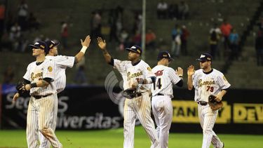La decisión tomada hoy por la LVBP se corresponde con la realidad del país. Desde Leones acatamos y respaldamos la decisión, precisó en Luis Ávila, presidente de los Leones del Caracas, a Diario de las Américas.