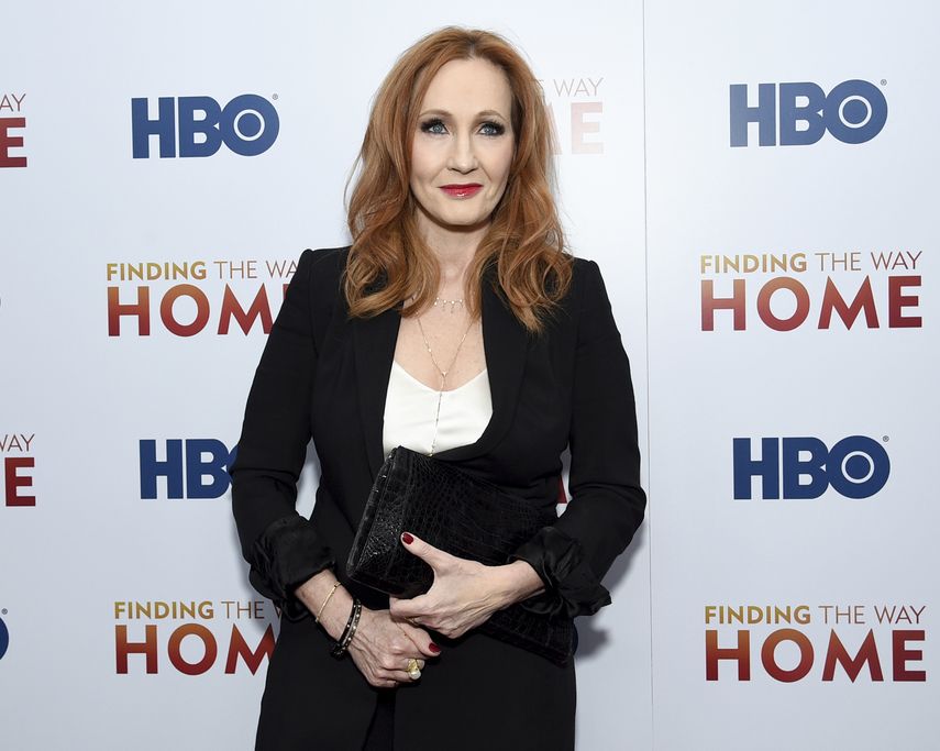 &nbsp;La escritora de la serie Harry Potter,&nbsp;J.K. Rowling, llega al estreno del documental de HBO Finding the Way Home en Nueva York.&nbsp;