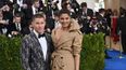 Fuentes revelaron que se vio al actor comprando un anillo en una joyería Tiffany.