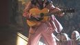En esta imagen proporcionada por Warner Bros. Pictures, Austin Butler en una escena de Elvis. El actor es uno de los nominados a los premios Óscar 2023.