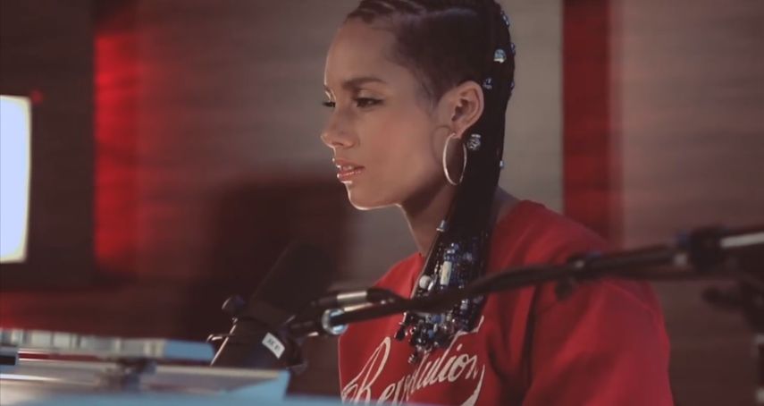 Fotograma del nuevo video de Alicia Keys. (FACEBOOK)
