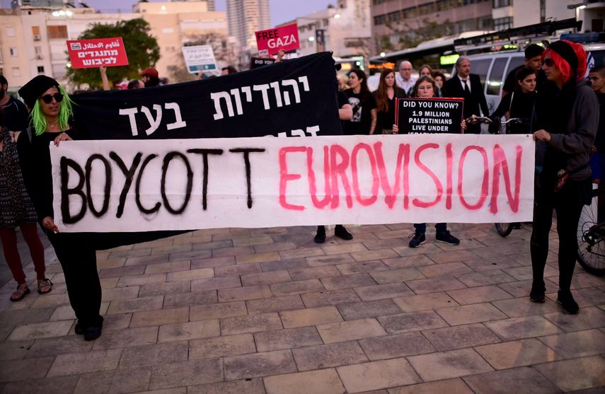 Judíos israelíes y activistas árabes protestan contra la 64 edición del concurso de talento musical Eurovisión, que llega a la gran final este sábado 18 de mayo.