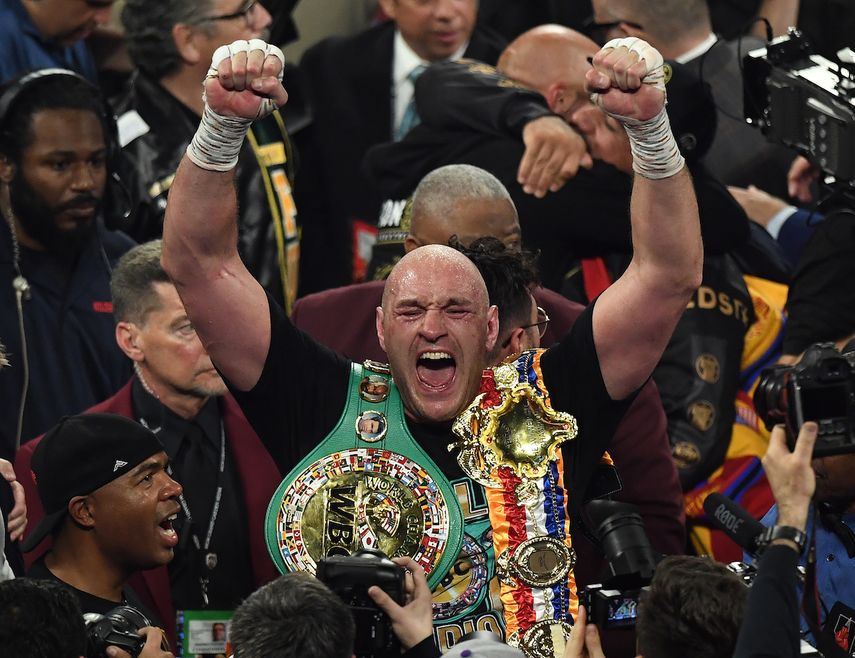 El británico Tyson&nbsp;Fury&nbsp;derrotó este sábado por nocaut técnico en el séptimo asalto al hasta ahora invicto Deontay Wilder.&nbsp;