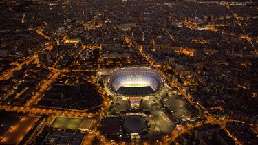 Foto de 19 de septiembre del 2017 del estadio Camp Nou iluminado en Barcelona.
