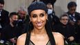 La editora de la web de Vogue&nbsp;Chioma Nnadi llega a la Met Gala 2022 en el Museo Metropolitano de Arte el 2 de mayo de 2022 en Nueva York.&nbsp;