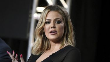 En esta foto de archivo del 6 de enero de 2016, Khloe Kardashian participa en el panel de Kocktails with Khloe en el FYI 2016 Winter TCA en Pasadena, California.