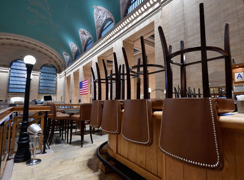 Imagen de un restaurante en Nueva York cerrado.