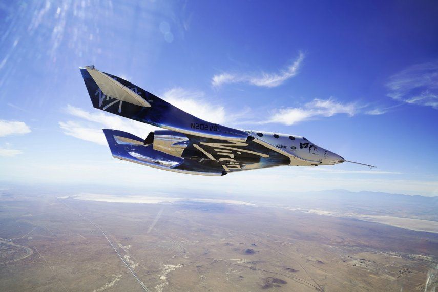 &nbsp;En esta fotografía del 29 de mayo de 2018 proporcionada por Virgin Galactic, la aeronave VSS Unity durante un vuelo supersónico.&nbsp;