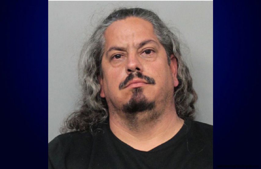 José Martínez ayudó a derribar la cerca e instó a otro hombre a atacar a la víctima.