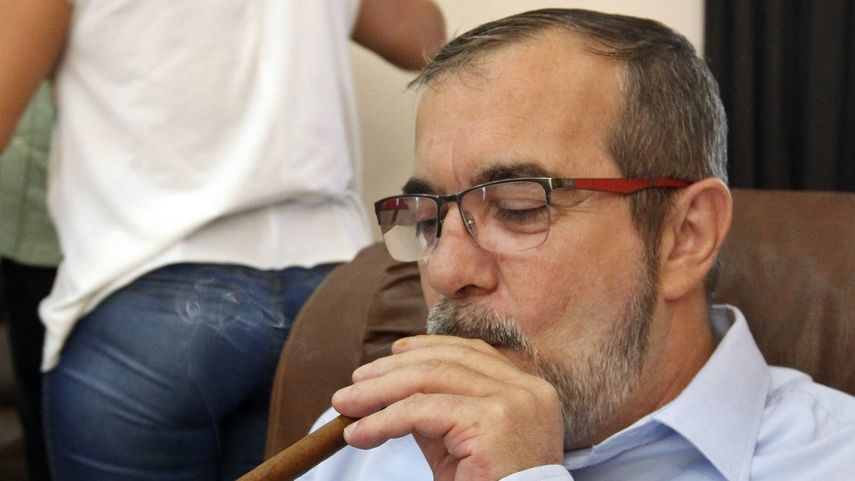 El máximo líder de FARC criticó a algunos representantes a la cámara por no aprobar las curules de las víctimas del conflicto.