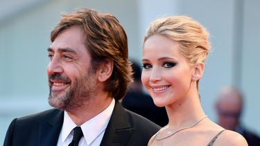 Javier Bardem junto a Jennifer Lawrence.&nbsp;