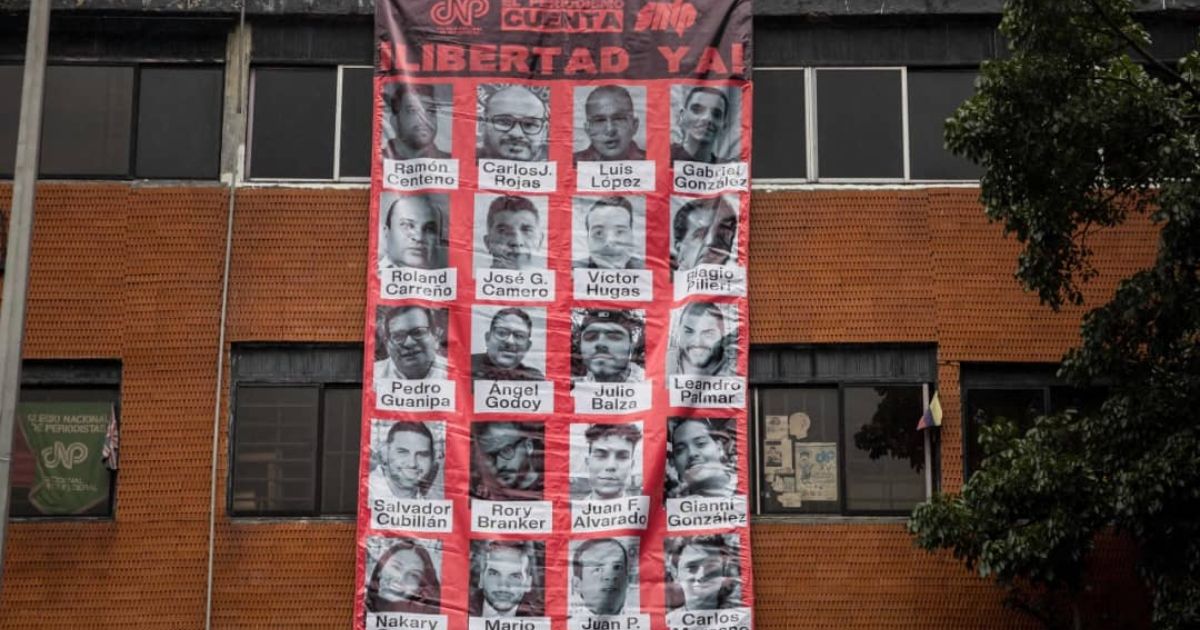 Exilio de periodistas por seguridad evidencia riesgos de la libertad de prensa en la región