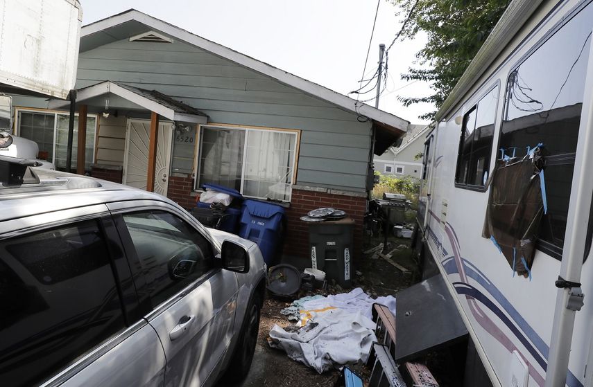Fotograf&iacute;a del 31 de julio de 2019&nbsp;frente a la casa de Paige A. Thompson, la exingeniera en software de Amazon acusada de hackear la tarjeta de cr&eacute;dito Capital One.