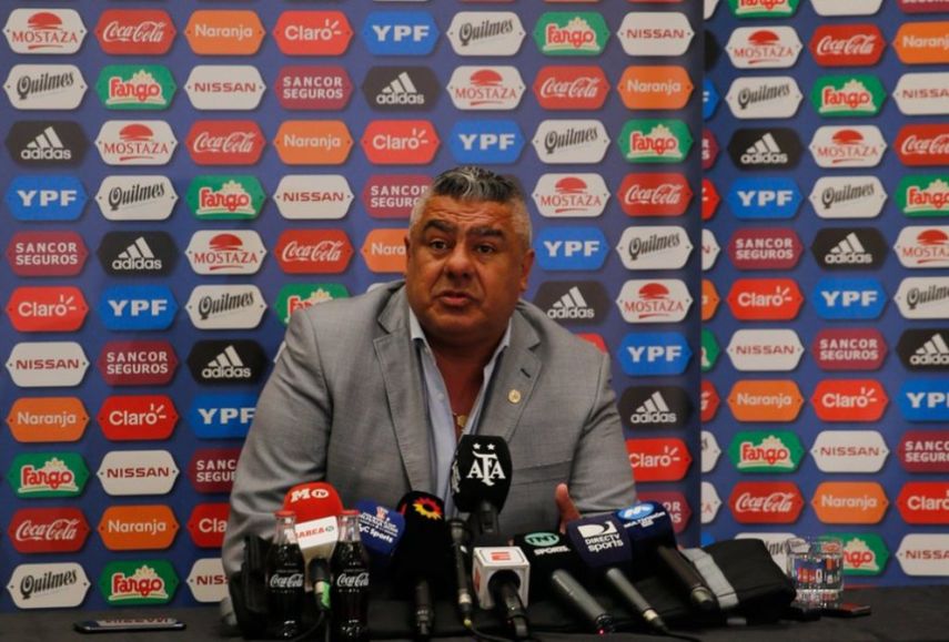 El mandamás del fútbol argentino espera que esta decisión sirva como un aporte a la paz mundial.