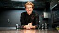 El chef francés Alexandre Mazzia recibió su tercera estrella Michelin por su restaurante AM. El chef francés Alexandre Mazzia recibió su tercera estrella Michelin por su restaurante AM.