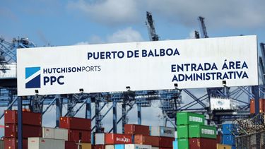El gobierno de Panamá retomó el control de dos importantes puertos en el Canal que administraba la empresa china Hutchison Ports.