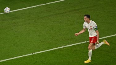 El delantero de Polonia, Robert Lewandowski, celebra tras marcar el segundo gol del combinado europeo en su choque contra Arabia Saudí en el Mundial de Catar.