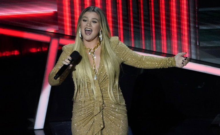 La presentadora Kelly Clarkson se presenta en los Billboard Music Awards el miércoles 14 de octubre de 2020 en el Dolby Theatre de Los Ángeles. 