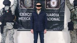&nbsp;El ejército mexicano capturó al jefe de seguridad de Los Chapitos, una de las facciones del cartel de Sinaloa, recientemente designada como organización terrorista por Estados Unidos, anunció este jueves la Secretaría de Seguridad.