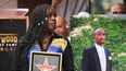 Sekyiwa Shakur, hermana del rapero estadounidense Tupac Shakur, posa para una foto durante su ceremonia estelar en el Paseo de la Fama de Hollywood en Hollywood, California, el 7 de junio de 2023. La policía de Las Vegas sigue pistas sobre el asesinato del rapero hace casi 30 años.