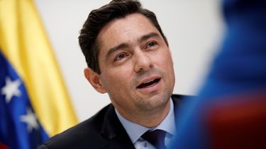 El embajador en EEUU, Carlos Vecchio, designado por el presidente encargado de Venezuela Juan Guaidó, conversa con EFE sobre la presión internacional sobre el dictador Nicolás Maduro.