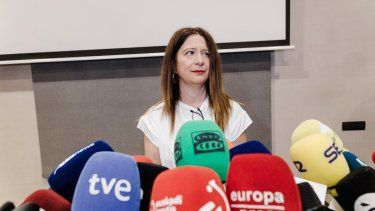 La exmilitante socialista Leire Díez durante una rueda de prensa, en el Hotel Novotel, a 4 de junio de 2025, en Madrid (España).&nbsp;&nbsp;