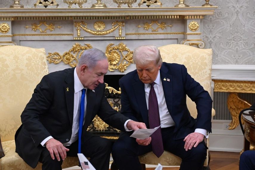 El primer ministro de Israel, Benjamin Netanyahu, y el presidente de EEUU, Donald Trump, reunidos en la Oficina Oval de la Casa Blanca.&nbsp;