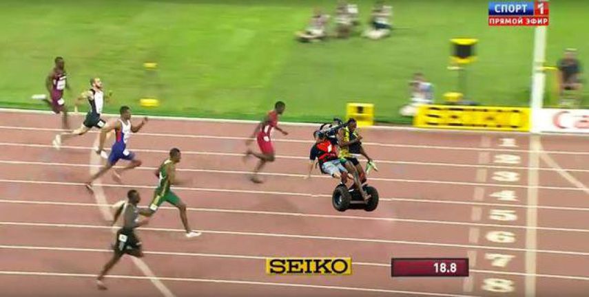 Las redes sociales explotaron con los memes de la caída del jamaiquino. (Twitter)