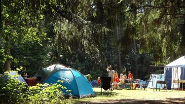 Imagen de campamento de verano.