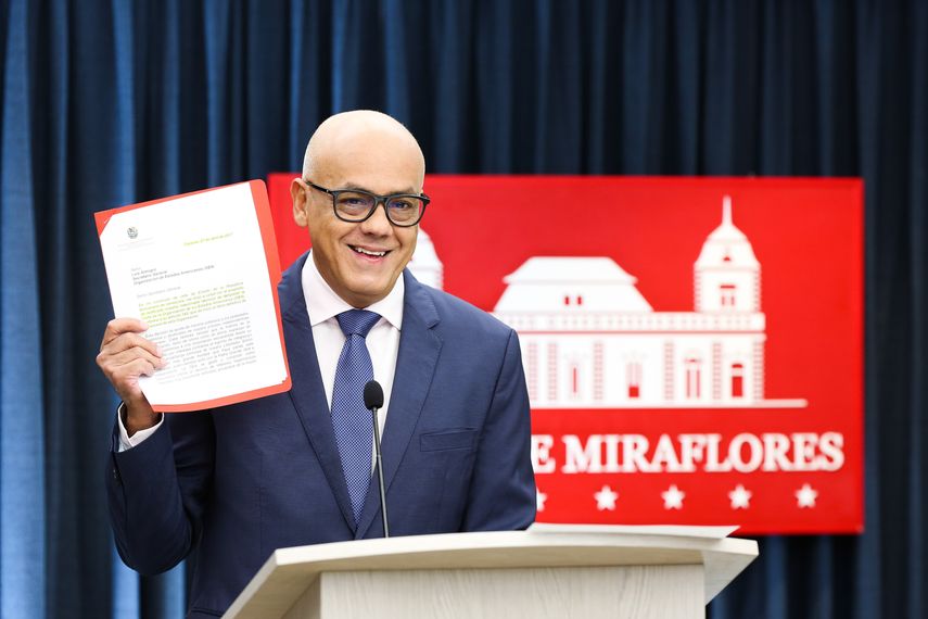 Rodríguez subrayó que la iniciativa que promovieron Estados Unidos y las 14 naciones que integran el Grupo de Lima para suspender a&nbsp;Venezuela&nbsp;del foro continental fue un fracaso.