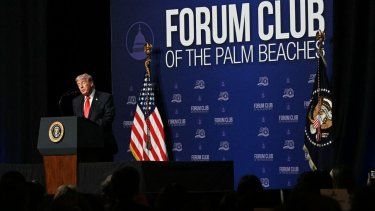 El presidente Donald Trump habla en la Cena del Forum Club de Palm Beaches en el Raymond F. Kravis Center for the Performing Arts en West Palm Beach, Florida, el 1 de mayo de 2026.