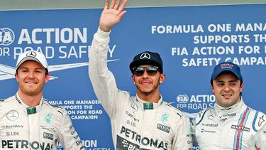 Hamilton consiguió la pole 39 de su carrera en la máxima categoría del automovilismo (EFE)