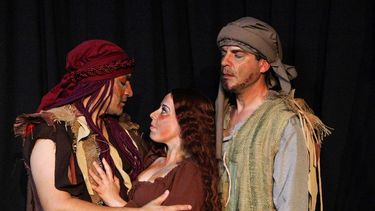 Escena de la obra de teatro Divinas palabras, de Havanafama.&nbsp;