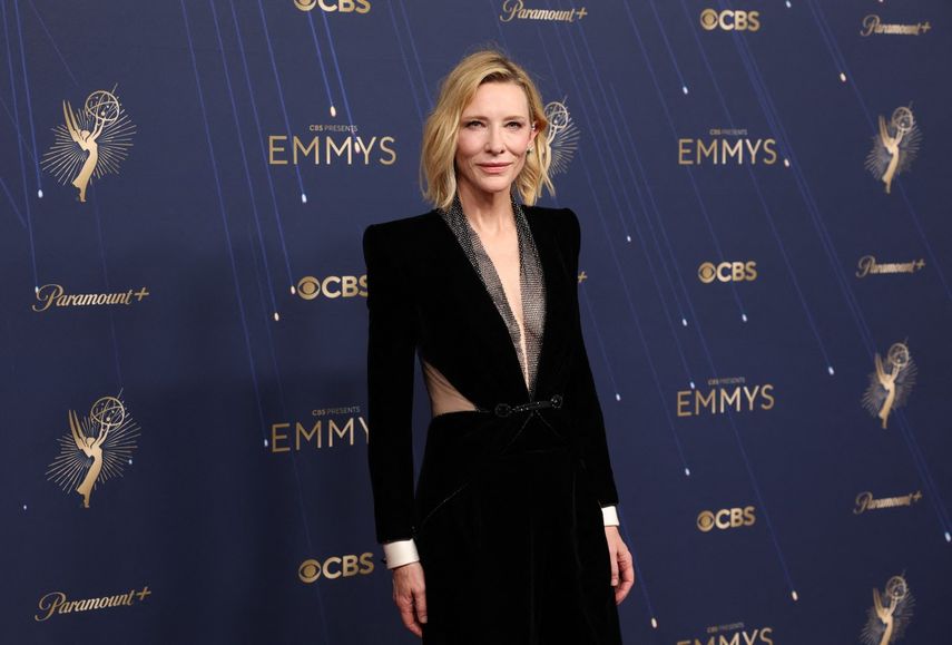 La actriz australiana Cate Blanchett llega a la 77.ª edición de los Premios Primetime Emmy en el Teatro Peacock de LA Live en Los Ángeles el 14 de septiembre de 2025