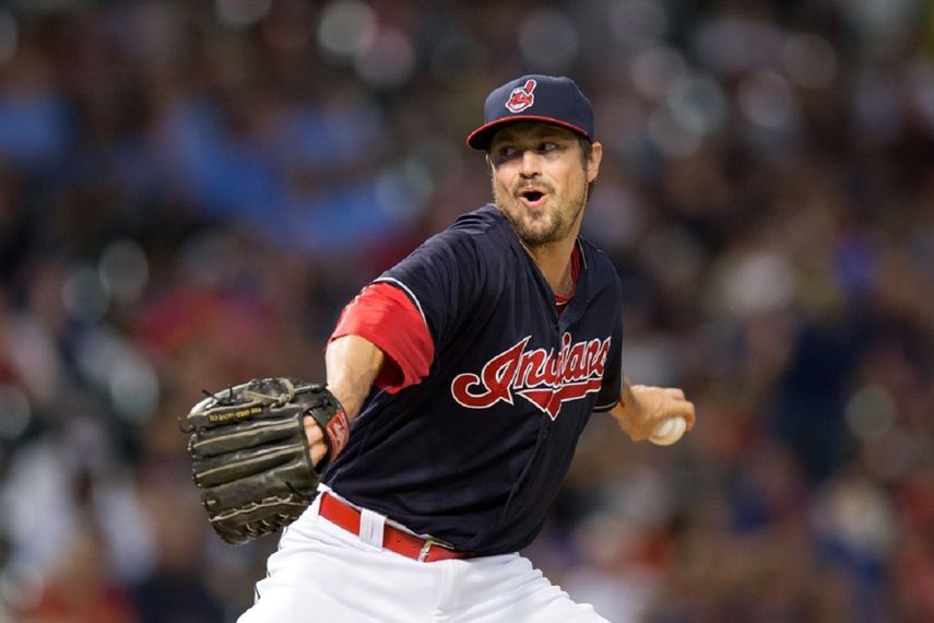 Andrew Miller se llevó el triunfo al lanzar una entrada y un tercio, con tres ponches, sin permitir imparables