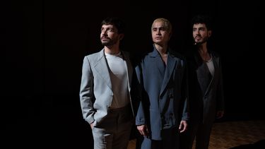 Los artistas venezolanos Noreh y Lagos presentan el tema El rey.