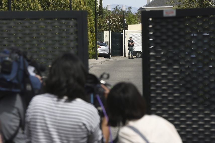 Un gran número de periodistas permanece en las inmediaciones del domicilio del expresidente de la Comunidad de Madrid&nbsp;Ignacio&nbsp;González, en el madrileño barrio de Aravaca.&nbsp;