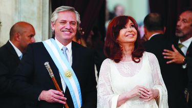 Alberto Fernández y Cristina Fernández, tras la envestidura, en Buenos Aires.