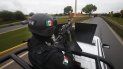 La Guardia Nacional patrulla la autopista de Zacatecas-Fresnillo tras una serie de choques y ataques entre cárteles de la droga en el estado de Zacatecas, México, el martes 13 de julio de 2021. Hay más de 100.000 guardias nacionales desplegados en México, además del Ejército, pero la violencia continúa. 