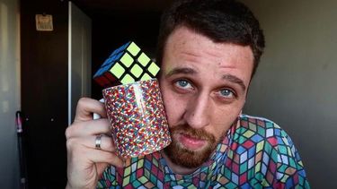 &nbsp;Christian Goñi: el artista que hace magia con cubos de Rubik