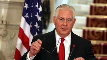 El secretario de Estado de los Estados Unidos, Rex&nbsp;Tillerson, atiende una rueda de prensa, durante su encuentro con el ministro de Exteriores egipcio, Sameh Shoukry, en El Cairo, Egipto, hoy, 12 de febrero de 2018.