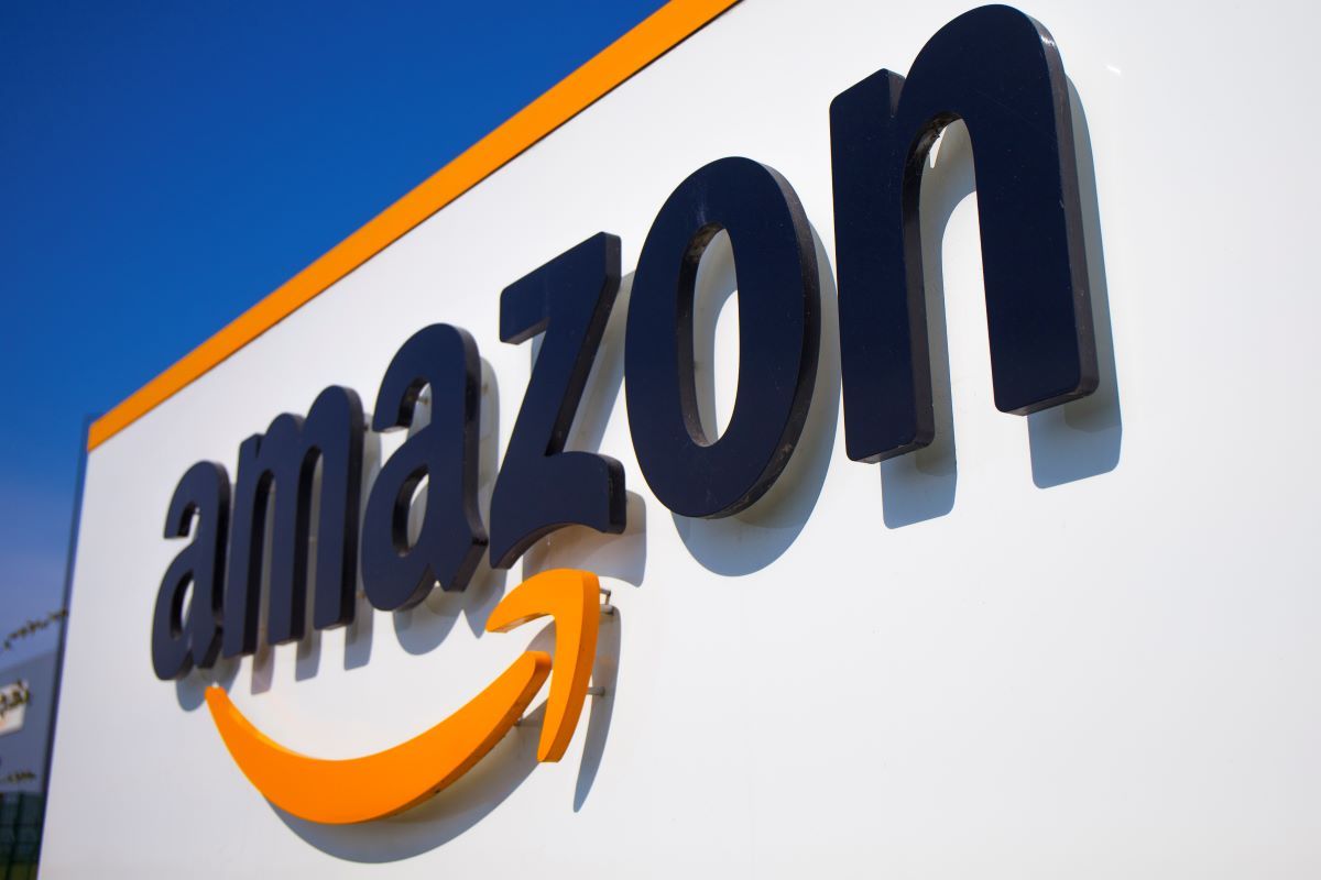 Logotipo de Amazon en una sucursal en EEUU. Logotipo de Amazon en una sucursal en EEUU.