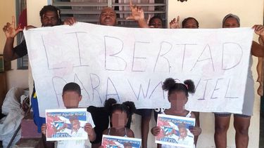 Familiares protestan porque quienes tienen discapacidades deben cumplir condenas.