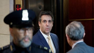 &nbsp;Michael Cohen (cen.), exabogado personal del presidente Donald Trump.