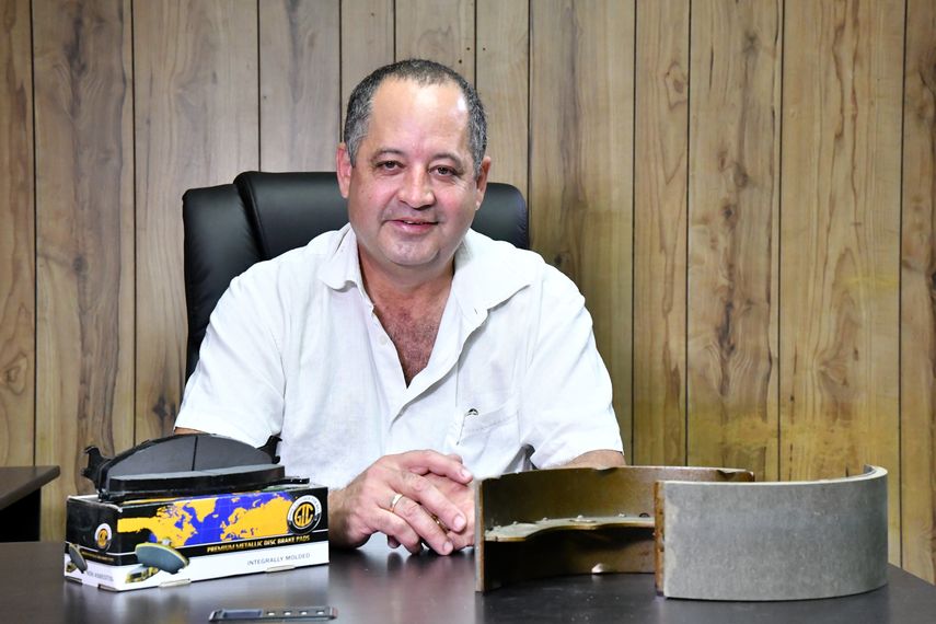 Jaime Arango, director general de IMVERBRAKE, empresa especializada en venta de frenos de automóviles y camiones.