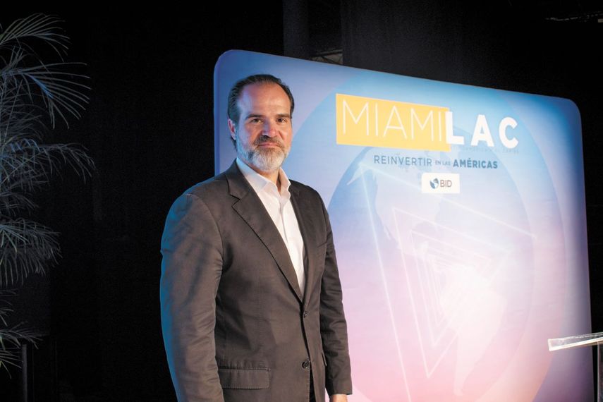 El presidente del Banco Interamericano de Desarollo (BID), Mauricio Claver-Carone, en el reciente evento MiamiLAC.