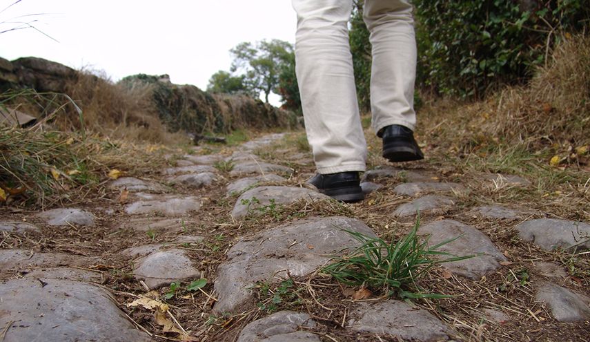 Hay caminos que transitan por valles, montañas y antiguos pueblos.