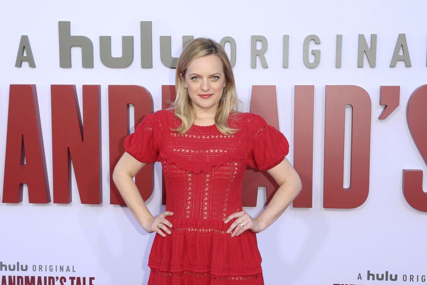 El cuento de la criada, protagonizada por Elisabeth Moss.